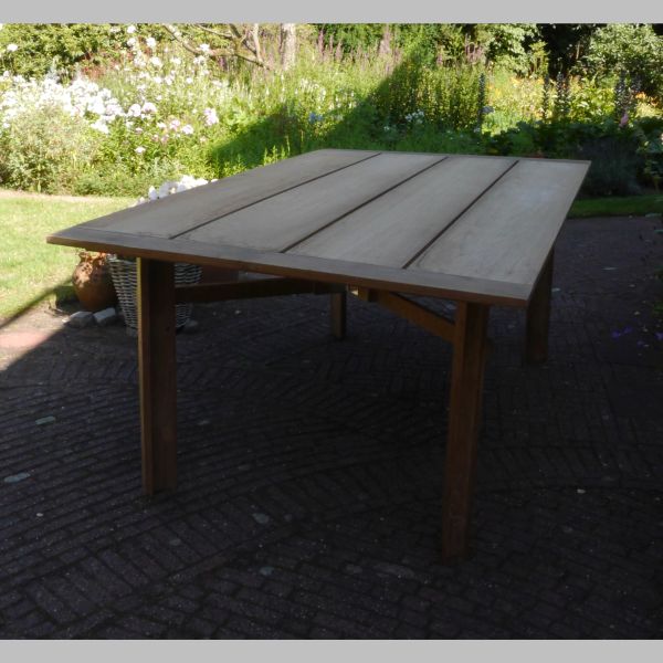 Gardentable